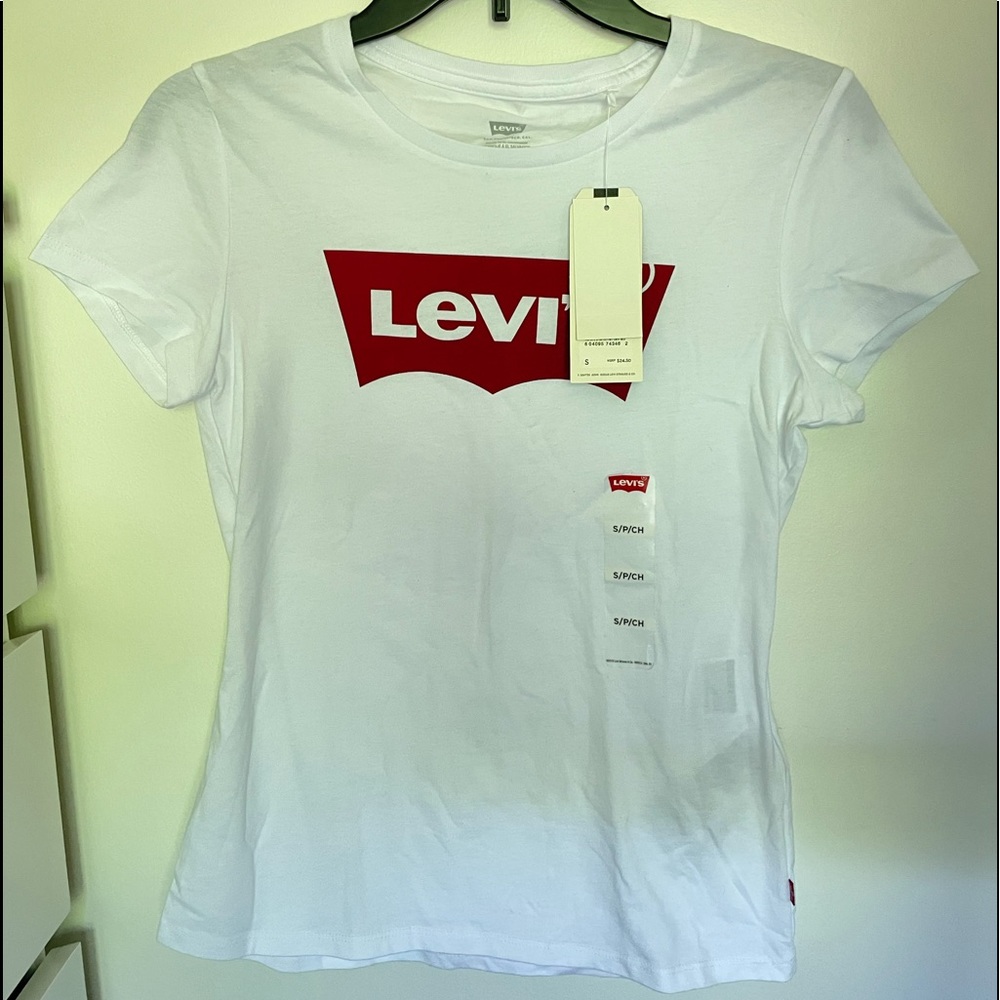 Levi’s Tee